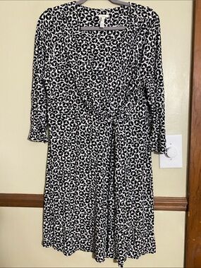 Soma Black and White Geometric-Print Midi Dress